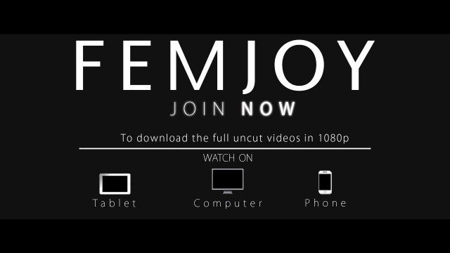 Превью Длинноволосая телочка любит гулять голышом в парке и светить пилоткой № 14200