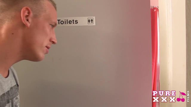 Превью Спортсмен с толстым членом довел телочку до самого яркого оргазма № 14611