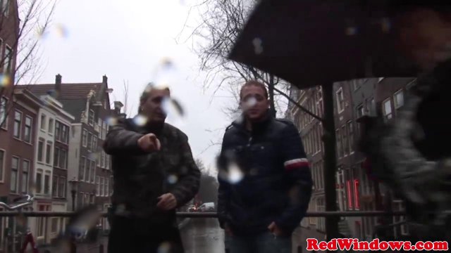 Превью Мужик нашел любовника для своей похотливой телочки № 15223