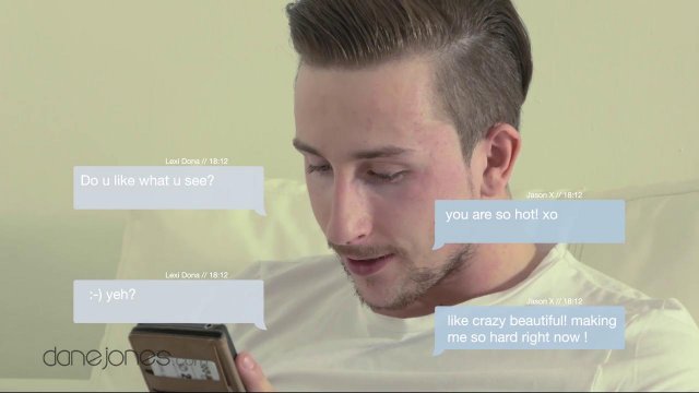 Превью Молодая пара красиво трахается в разных позах на большой кровати № 15442