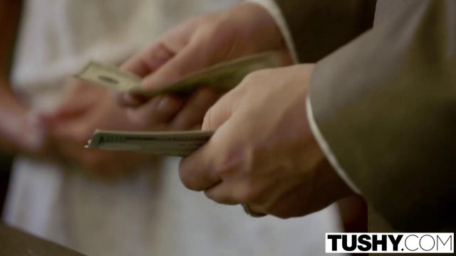 Превью Женатый мужи долбит в очко свою стройную любовницу у себя дома № 16360