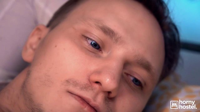 Превью Парочка тихо трахается в общаге, чтобы никого не разбудить № 35448