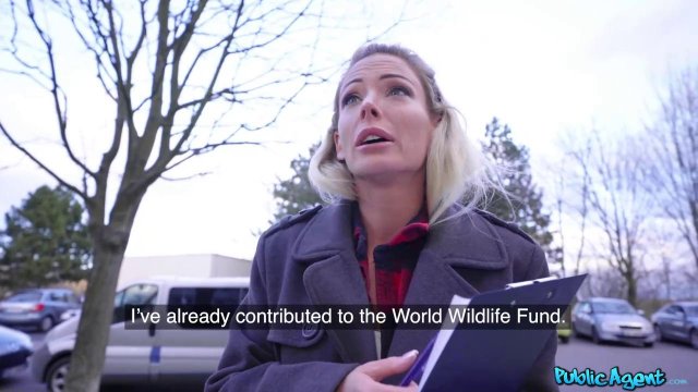 Превью Ради денег развратница даже готова на быстрый секс в подъезде № 35528