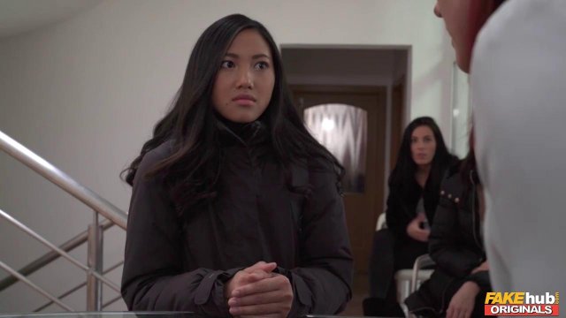 Превью Лесби пришли на массаж и устроили групповушку с азиаткой № 35582