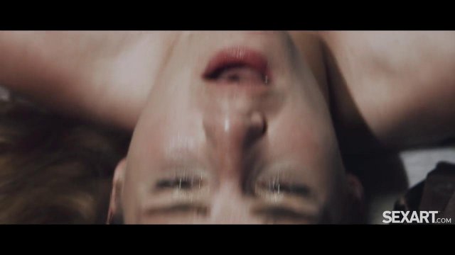 Превью Девушка устроила романтику с мужчиной и чудесно с ним потрахалась № 36183