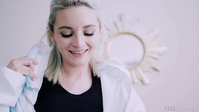 Превью Парень и девушка из санэпидемстанции трахаются прямо на работе № 37728