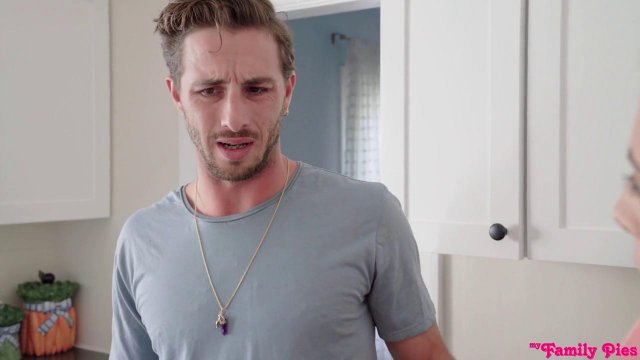 Превью Кокетливые девки соблазнили парня на тройничок № 37740