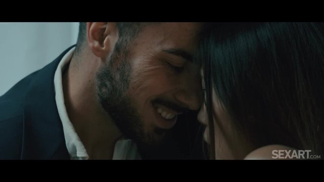 Превью Стройная партнёрша во время вагинала громко стонет и кончает № 44722