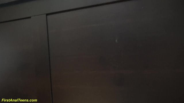 Превью Девушка обязательно должна быть покорной шлюхой № 46444